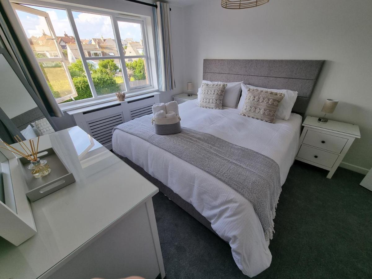 Ferienwohnung Hightide - 2 Bed With Parking, Balcony & Sea View. Swanage Exterior foto