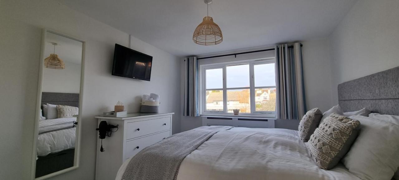 Ferienwohnung Hightide - 2 Bed With Parking, Balcony & Sea View. Swanage Exterior foto
