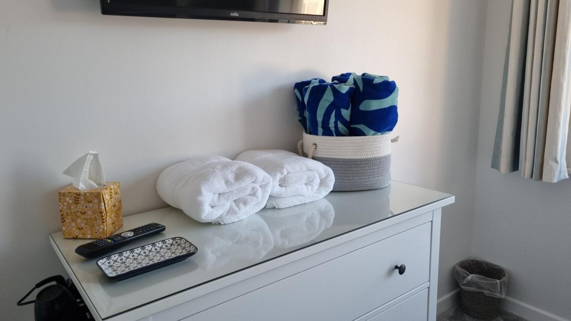 Ferienwohnung Hightide - 2 Bed With Parking, Balcony & Sea View. Swanage Exterior foto