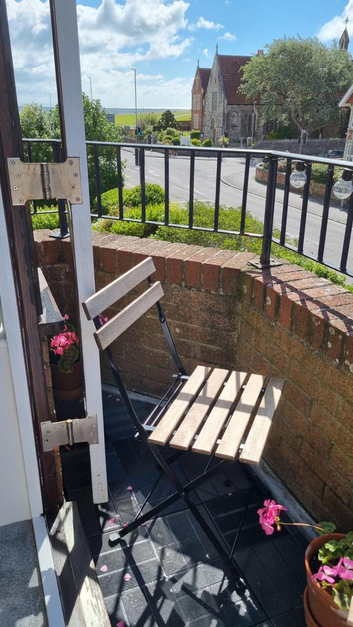 Ferienwohnung Hightide - 2 Bed With Parking, Balcony & Sea View. Swanage Exterior foto