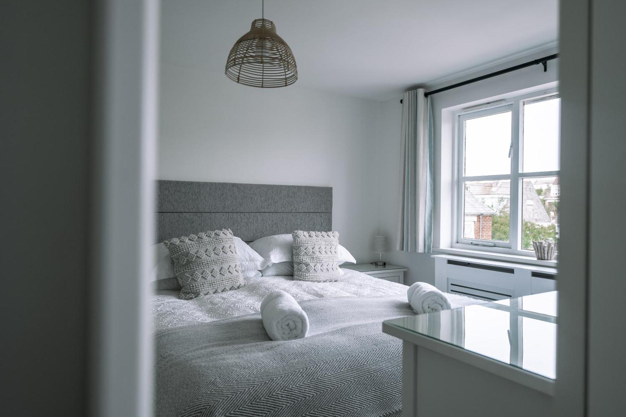 Ferienwohnung Hightide - 2 Bed With Parking, Balcony & Sea View. Swanage Exterior foto